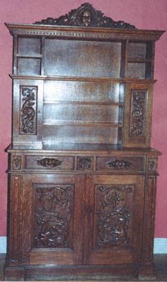 Dresser