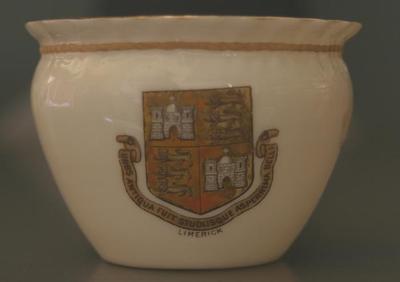 Chamber pot